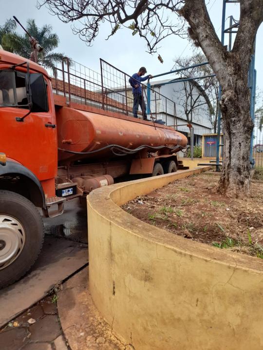 Foto 4 de 6 — Bairros de Araraquara sofrem com baixa pressão da água nesta sexta-feira (10)